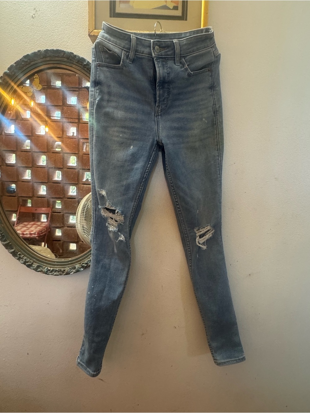 Old Navy Women's High-Rise Distressed Skinny Jeans - Washed Blue